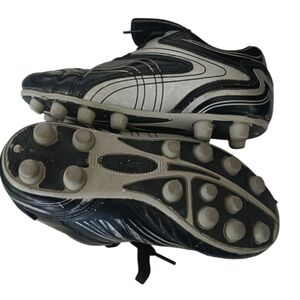 4/$15 Kids Black and White Soccer Cleats Size 12.5, Worn 2x